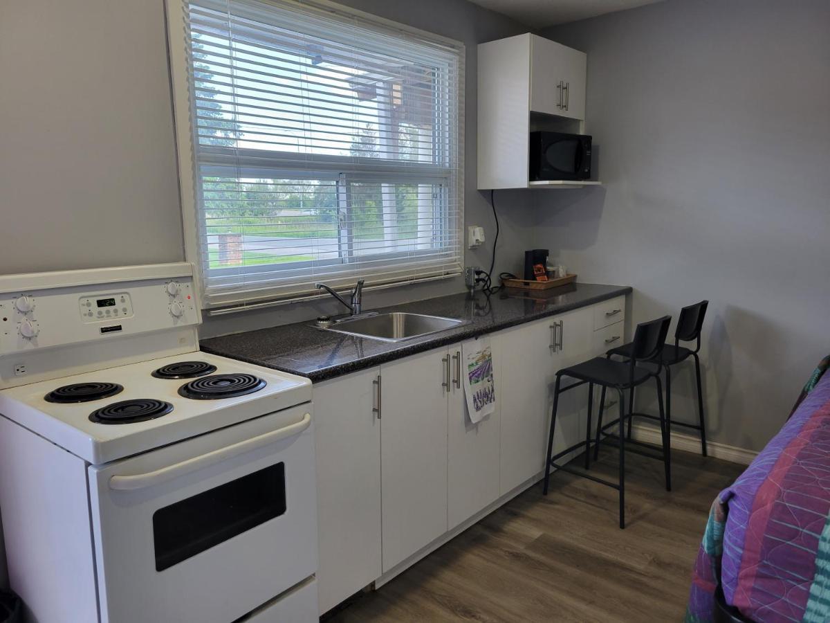 Knights Inn Cobourg Ngoại thất bức ảnh
