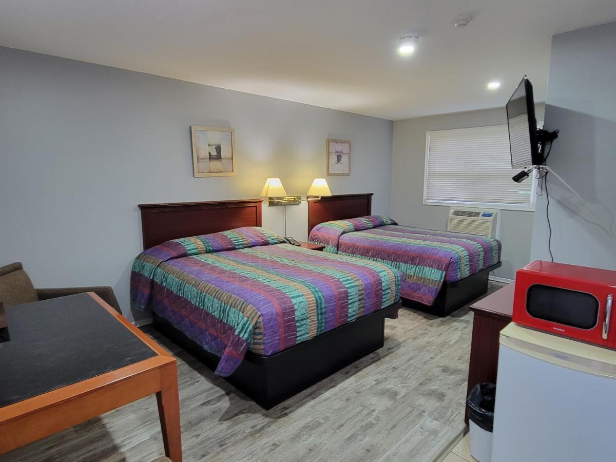 Knights Inn Cobourg Ngoại thất bức ảnh