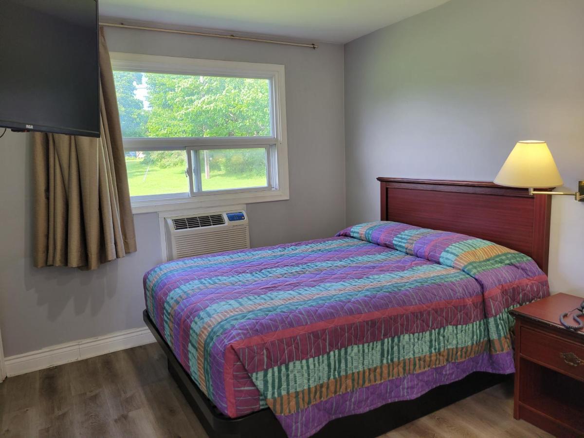 Knights Inn Cobourg Ngoại thất bức ảnh
