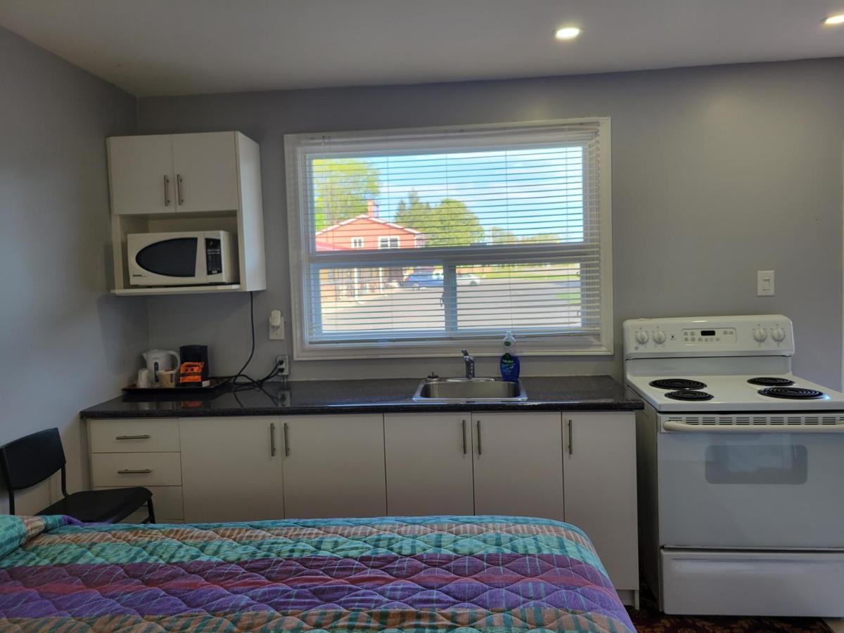 Knights Inn Cobourg Ngoại thất bức ảnh