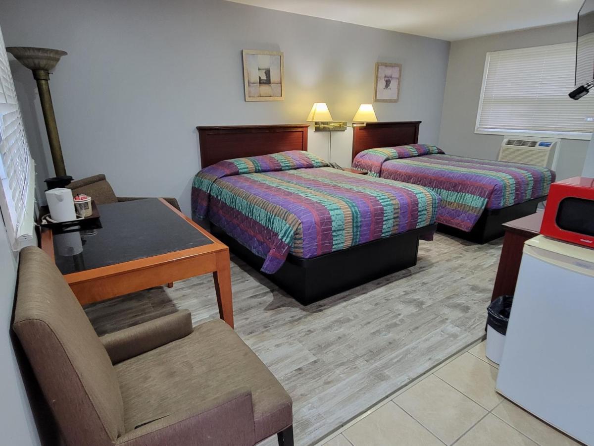 Knights Inn Cobourg Ngoại thất bức ảnh