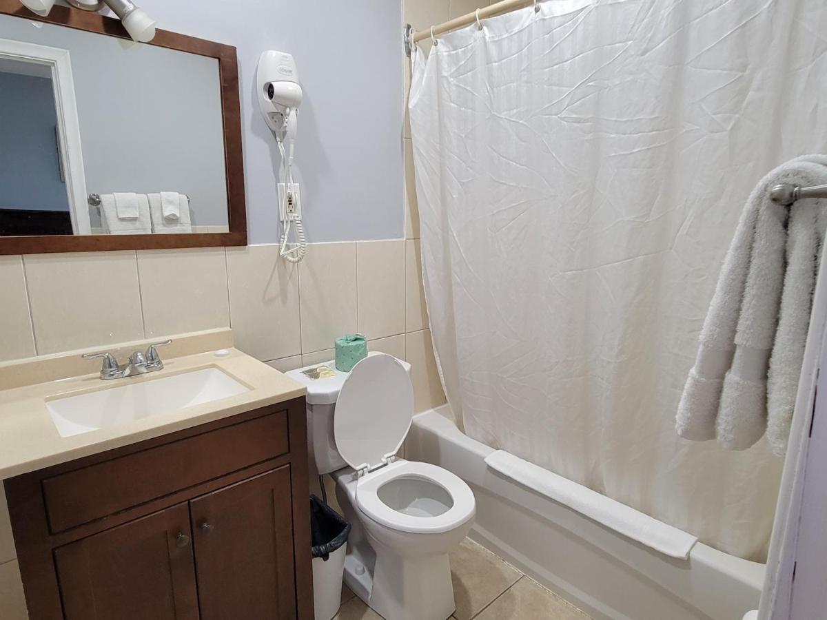 Knights Inn Cobourg Ngoại thất bức ảnh