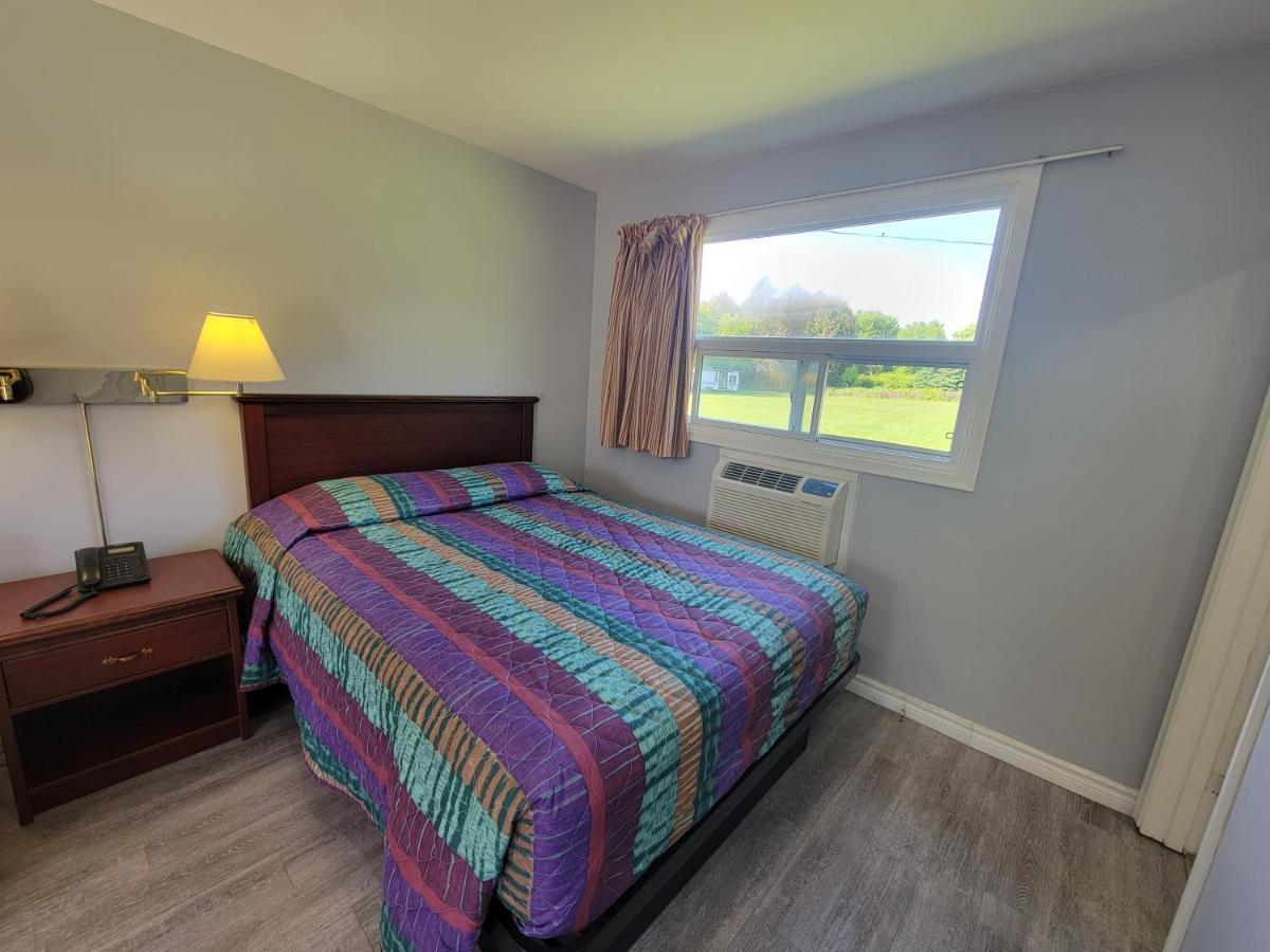 Knights Inn Cobourg Ngoại thất bức ảnh