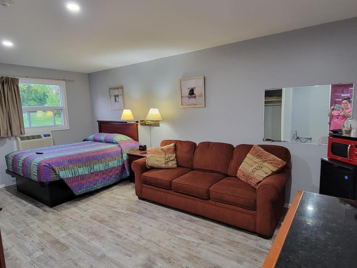 Knights Inn Cobourg Ngoại thất bức ảnh