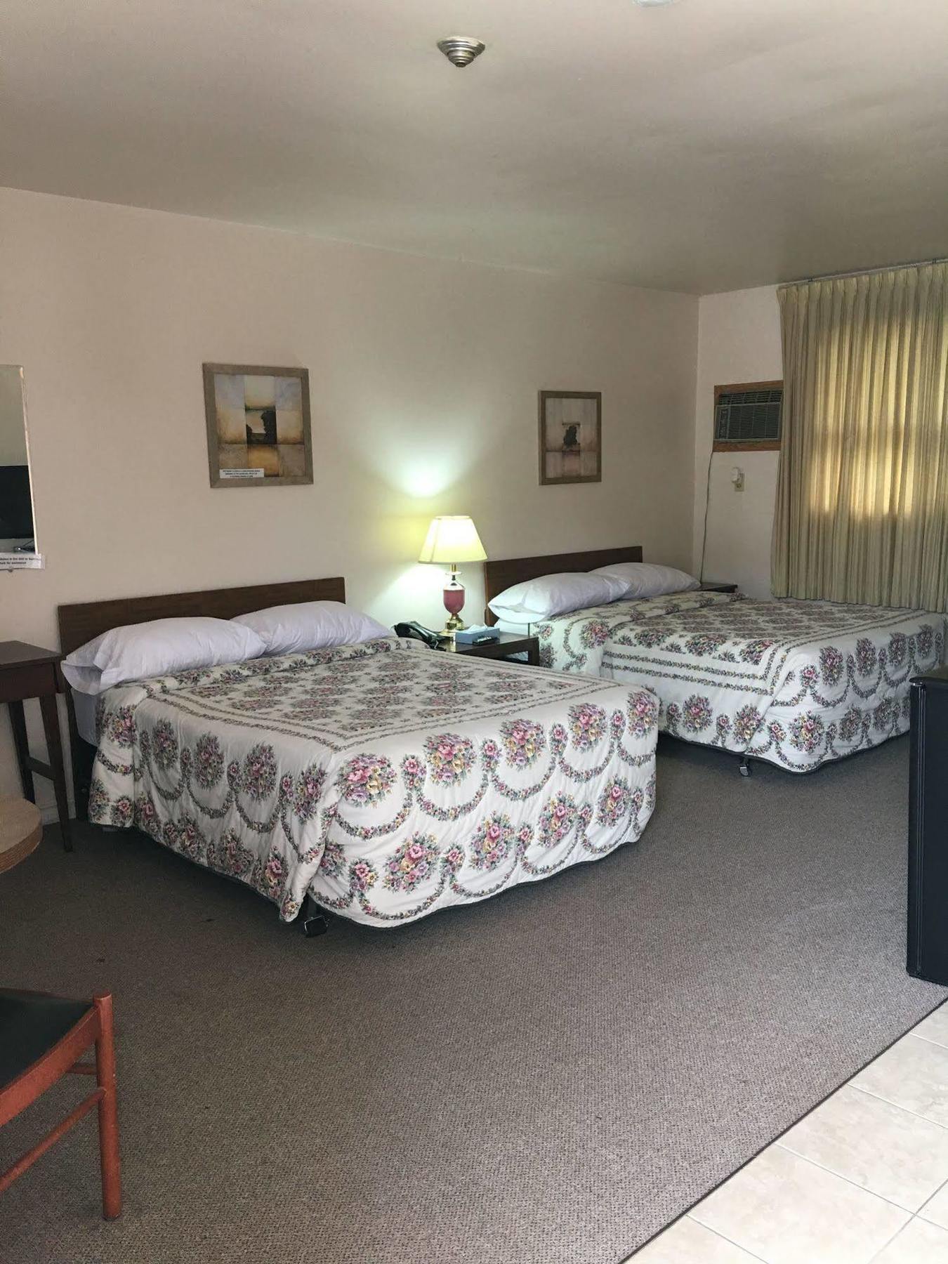 Knights Inn Cobourg Ngoại thất bức ảnh